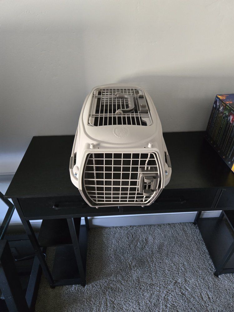 Cat carrier