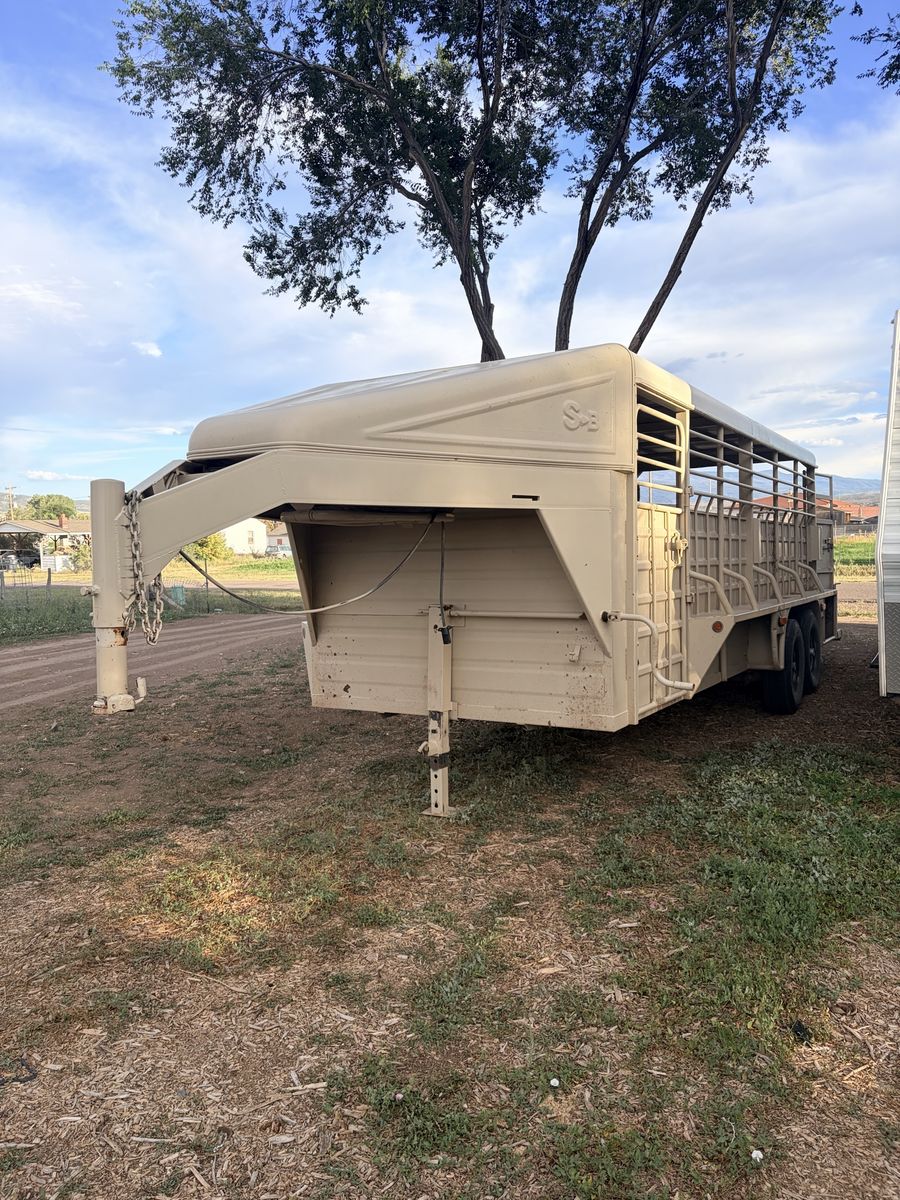 2014 Swift Built Stock Trailer 