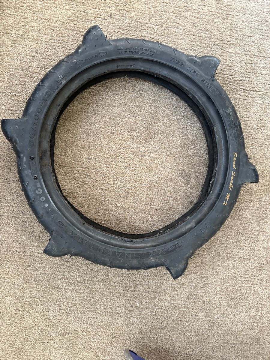 Paddle tire