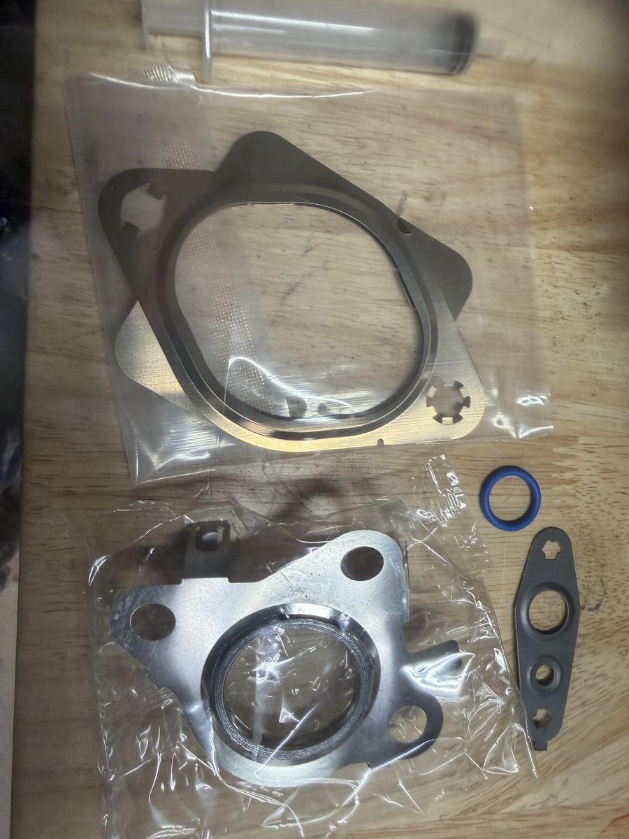 MAHLE GS33742 Turbo Mounting Gasket Kit - New, Unused Auto Part