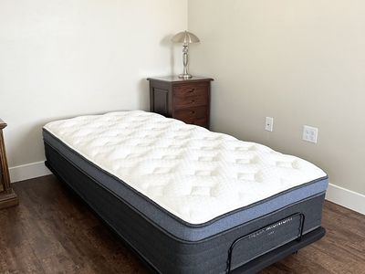 Adjustable Twin XL Frame and Mattress