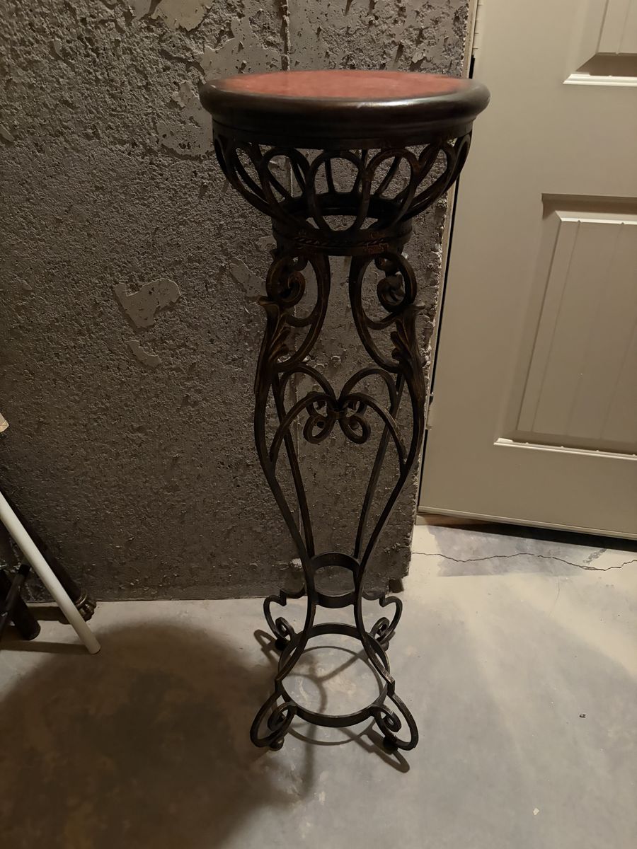 Plant stand
