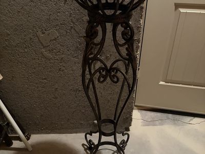 Plant stand
