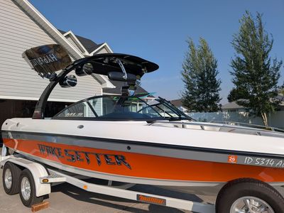 2002 Malibu Wakesetter VLX Ski & Wakeboard Boat