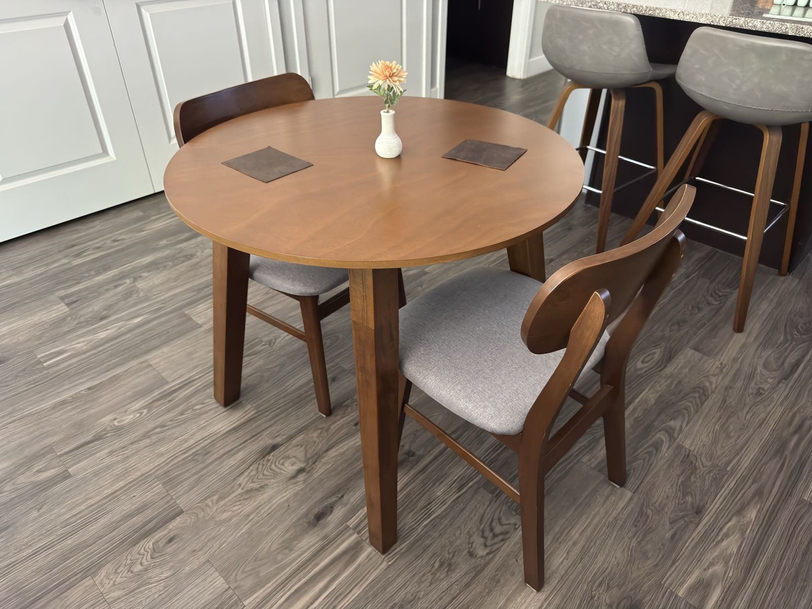 36” Dining table with 2 chairs
