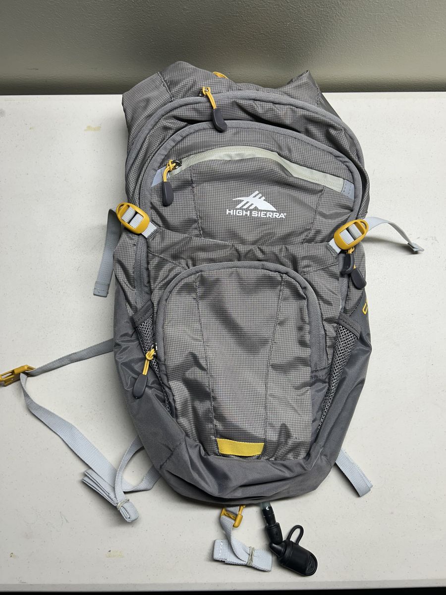 High Sierra 2L Camelback