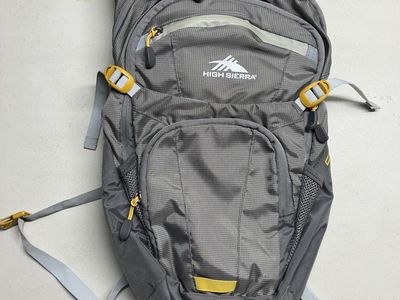 High Sierra 2L Camelback