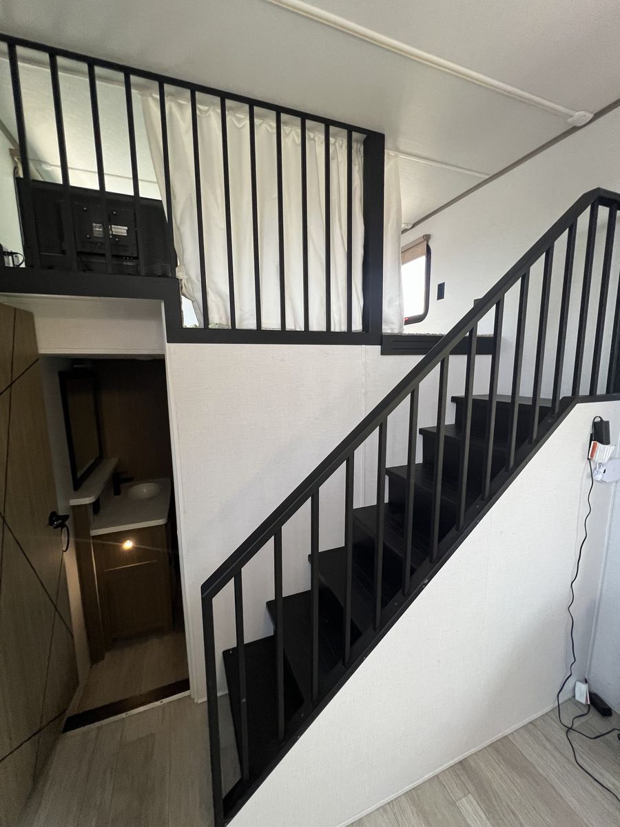 Main image 11