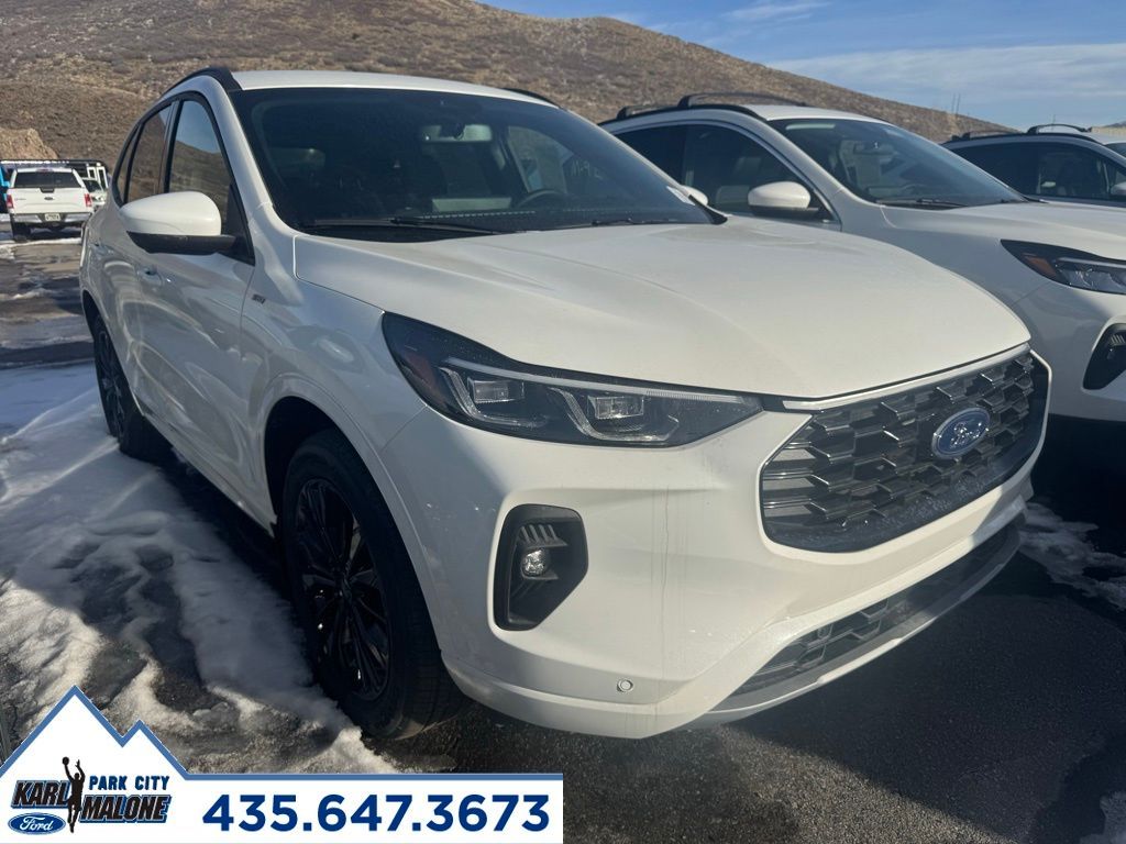 2026 FORD ESCAPE ST-Line Elite