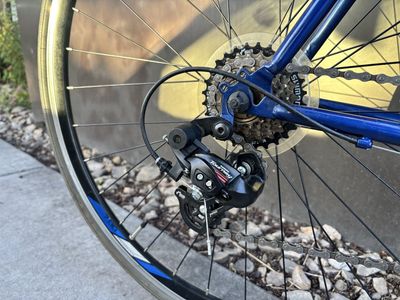 Giordano Road Bike, Blue, Shimano Tourney 7-Speed Drivetrain, 700c Wheels, Excellent Condition