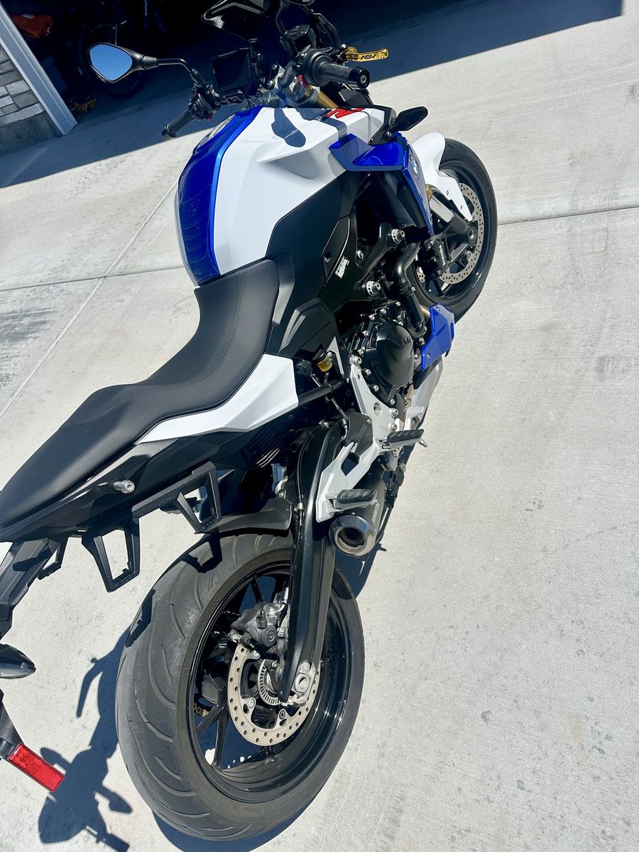 BMW F 900 R Motorcycle, Low Miles, Excellent Condition