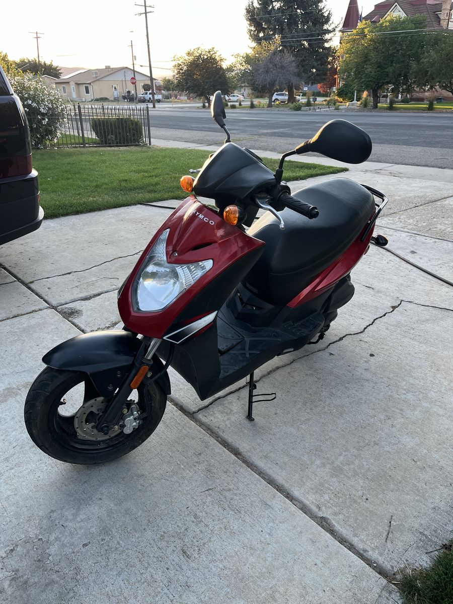 2013 Kymco Agility 125cc Scooter - Low Mileage