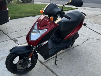 2013 Kymco Agility 125cc Scooter - Low Mileage