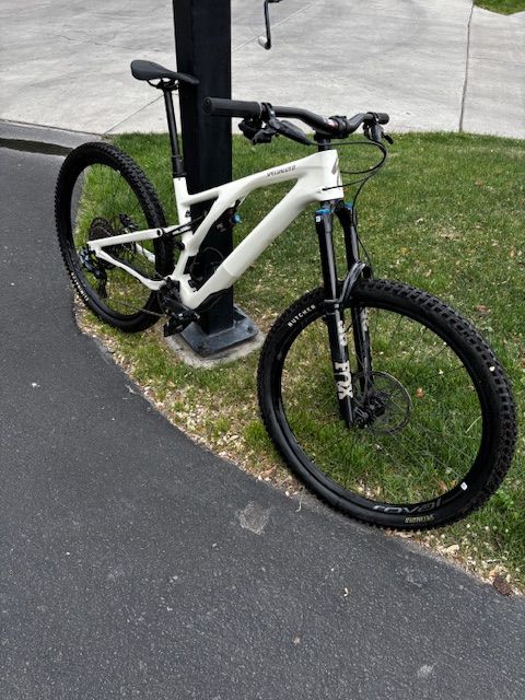 2023 Specialized Stumpjumper EVO Expert S4