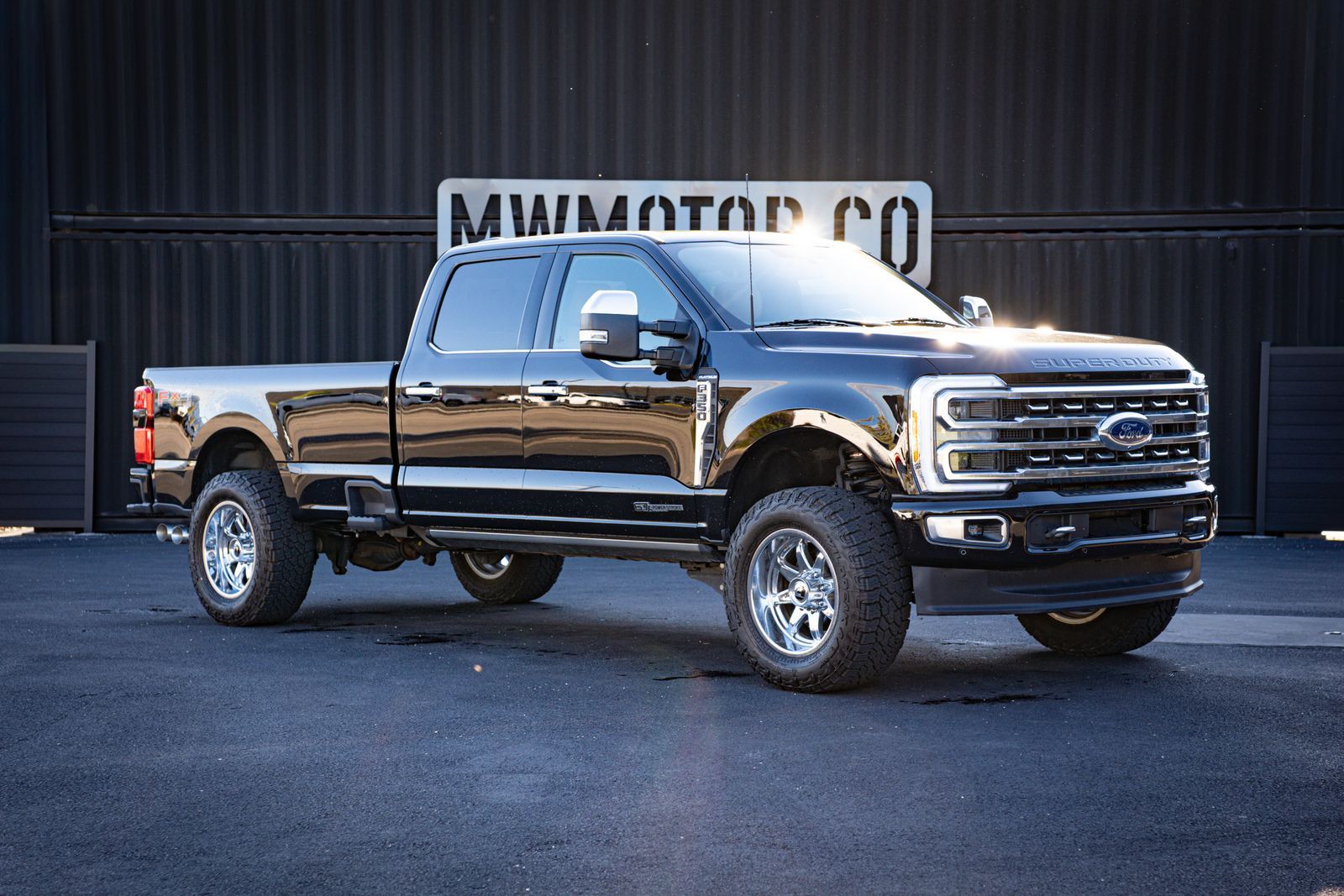 2023 Ford F-350 Super Duty Platinum