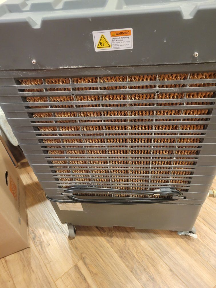 Main image 3