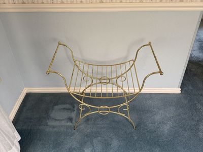 Vintage Hollywood Regency Gold Metal Vanity Bench / Stool $100 cash/venmo in Provo