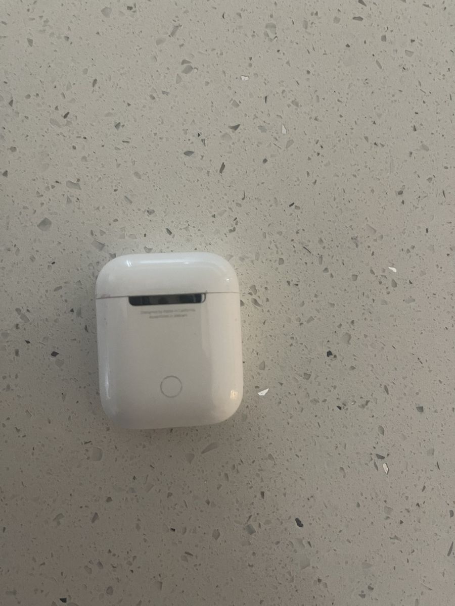 Apple AirPods 2nd Gen Wireless Earbuds with Charging Case - White