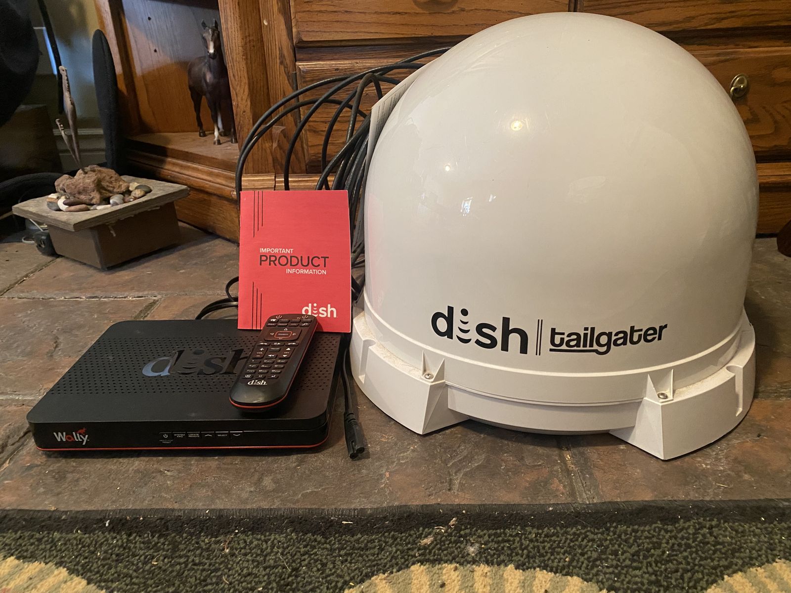 Dish sattelite TV Wally receiver and Tailgater antenna