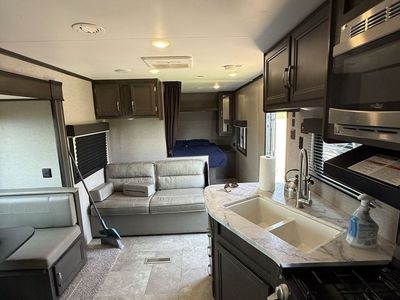 Jayco Rocky Mountain Edition Travel Trailer w/ Thermal Package