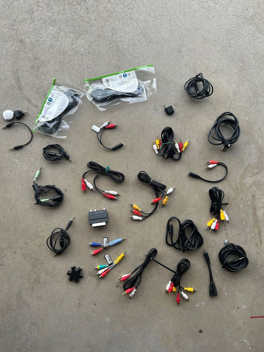 Various video and audio cables