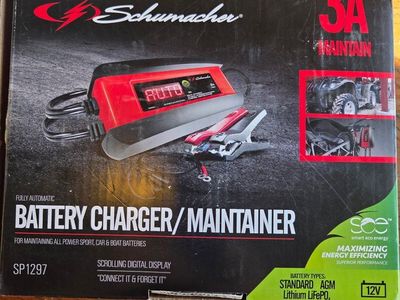 Schumacher 3A Battery Charger/Maintainer