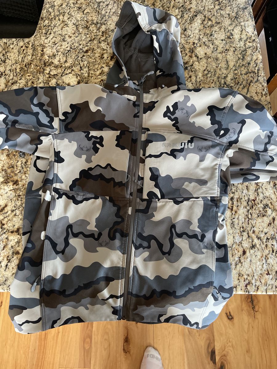 KUIU Guide XL Fleece Jacket - Toray Fabric, 50D Primeflex, DWR, 150g Fleece does run a little small
