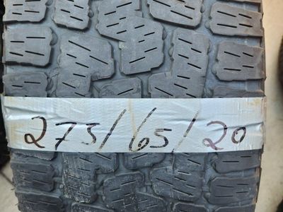 275/65r20 pirelli scorpion all terrain