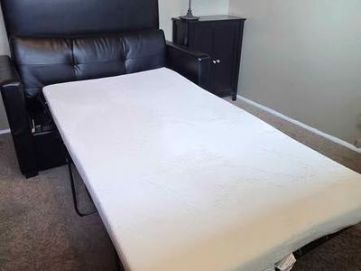 Couch/Twin Sized Foldout Bed