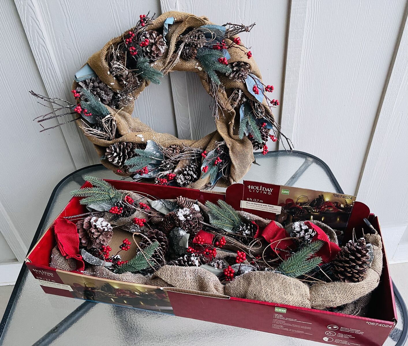 Great condition Holiday Living Rustic Christmas 24” Wreath and 9ft. Long Garland Set-indoor/covered outdoor decor-SALE-$40/set