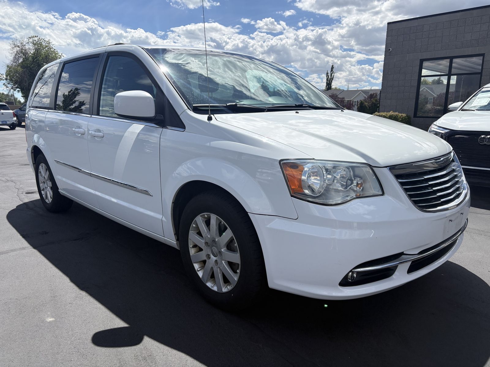 2014 Chrysler Town and Country Touring
