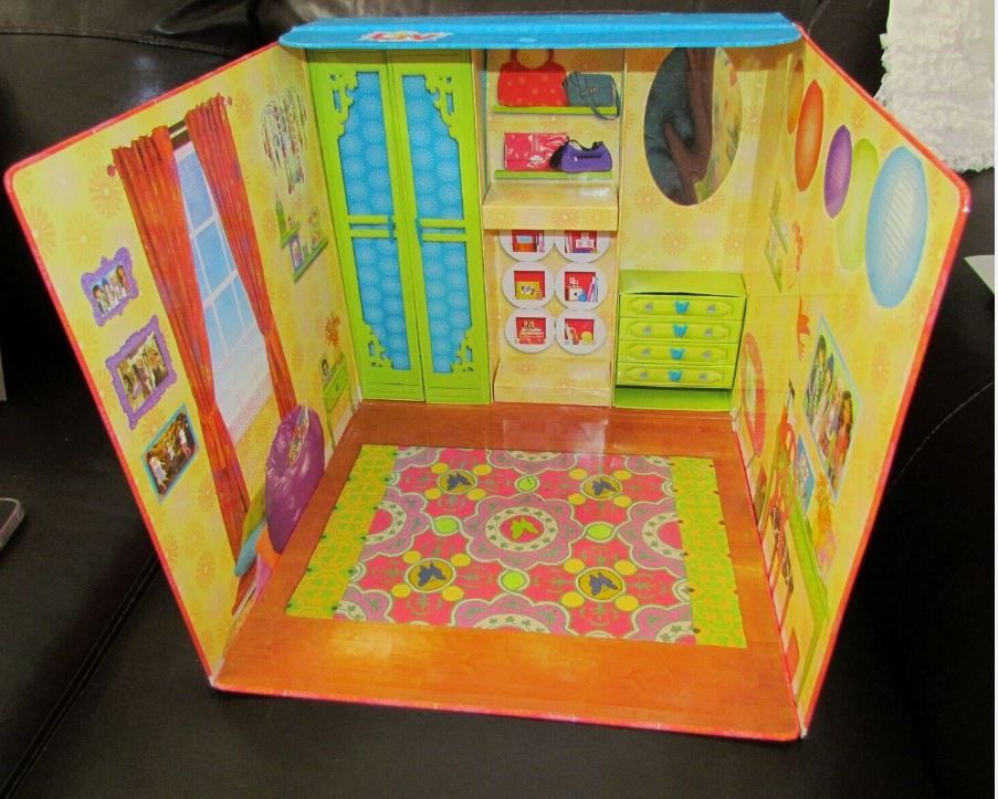 Liv Doll Fold Out Carrying Case Dollhouse Incomplete L@@K
