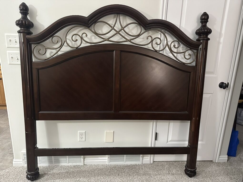 Queen Sleigh Bed - Dark Cherry with Metal Scroll