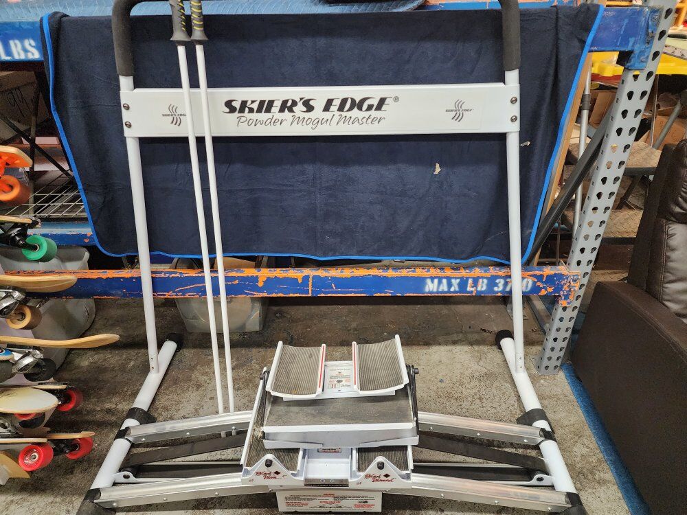 Skier's Edge powder mogul Trainer w/ Poles