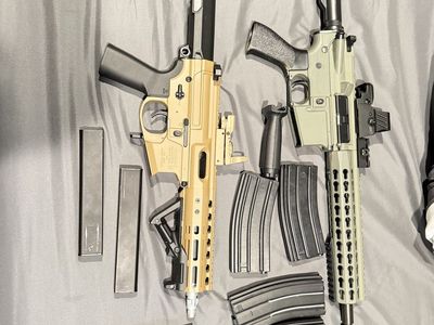 Airsoft guns