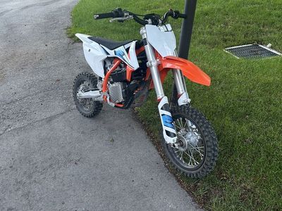 KTM SX-E 5 Electric Dirt Bike for Kids - Great Condition Motocross with Charger