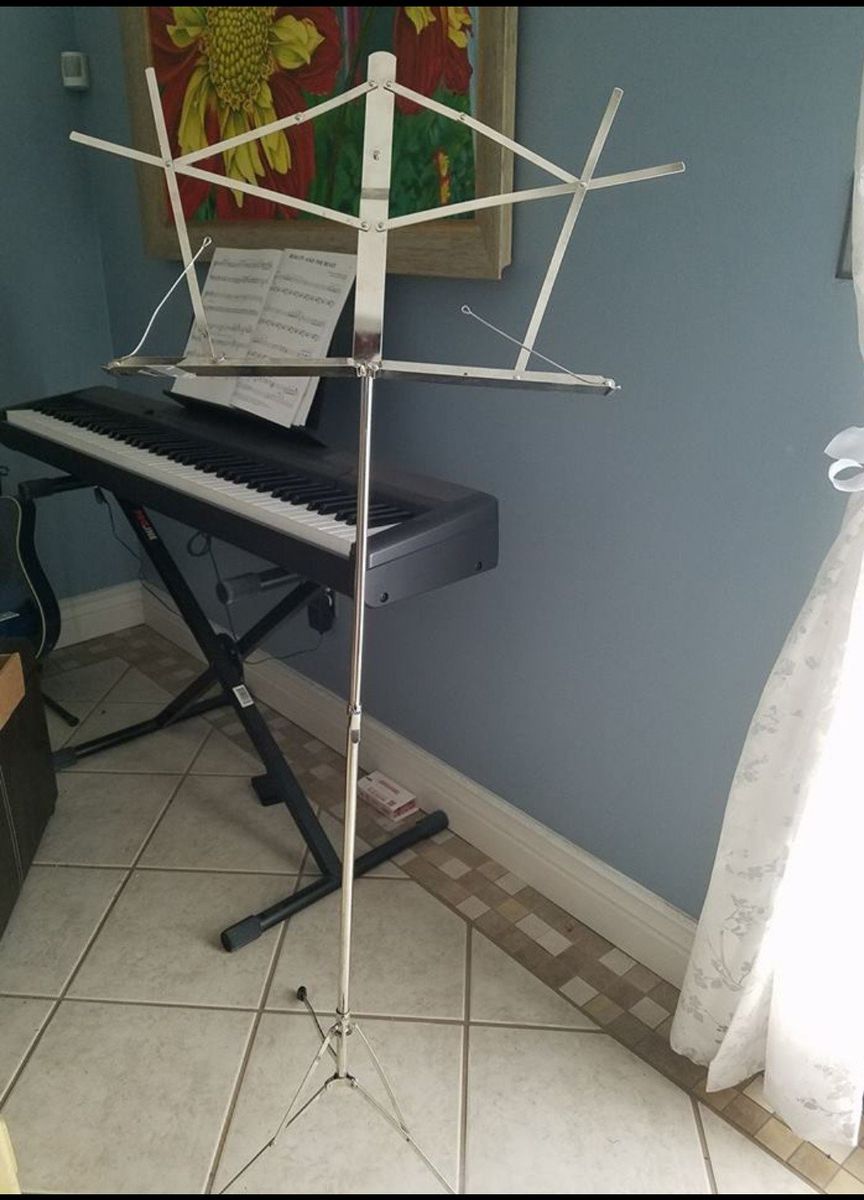 Portable, Telescoping Music Stand
