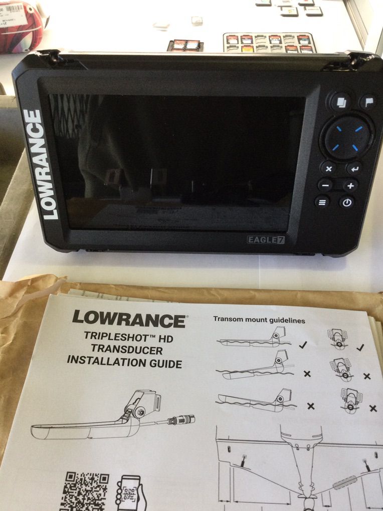 Lowrance Eagle 7