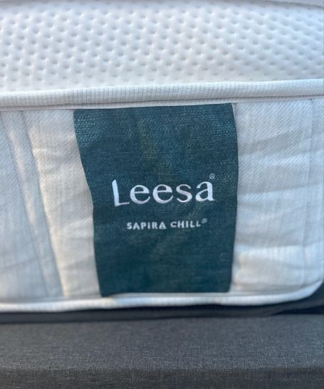 Queen Size Mattress, Firm, Like New, Perfect Condition