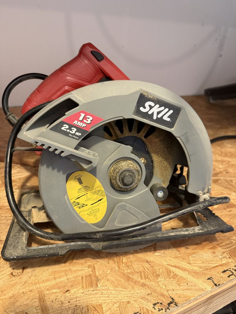 SKIL 7-1/4 in. Corded Circular Saw (Model 5080, 13 Amp, 2.3 HP)