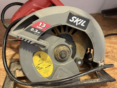 SKIL 7-1/4 in. Corded Circular Saw (Model 5080, 13 Amp, 2.3 HP)