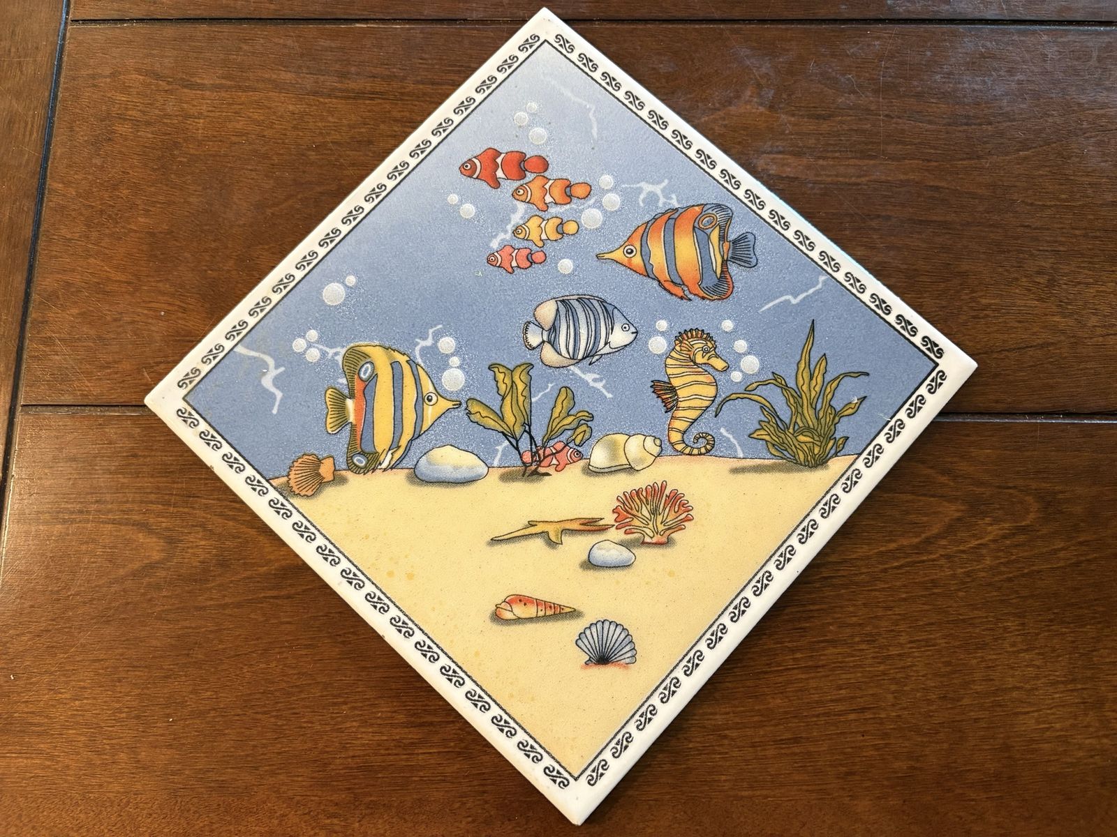 8 Inch Tile Cristalino Spot by Corona w/ Fish