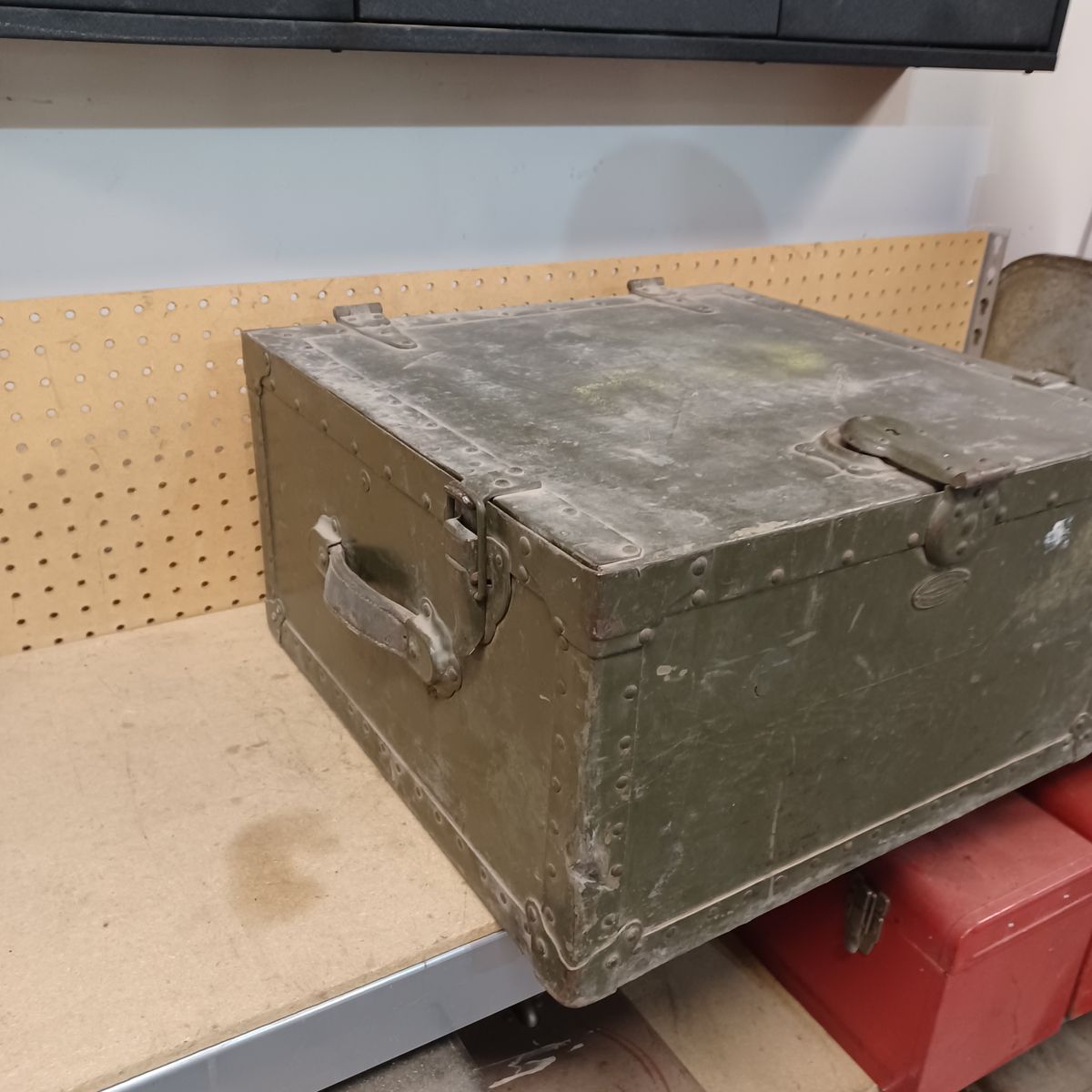 Main image 3