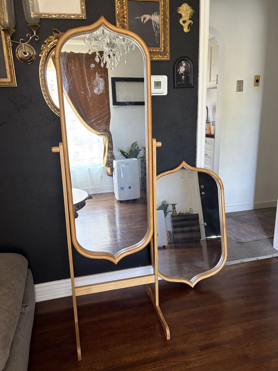 Vintage Style Mirror Set