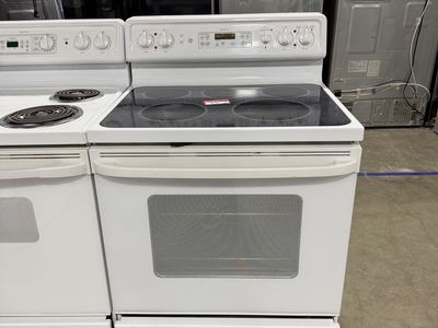 GE Appliances White Electric Range Stove Oven with Smoothtop Cooktop