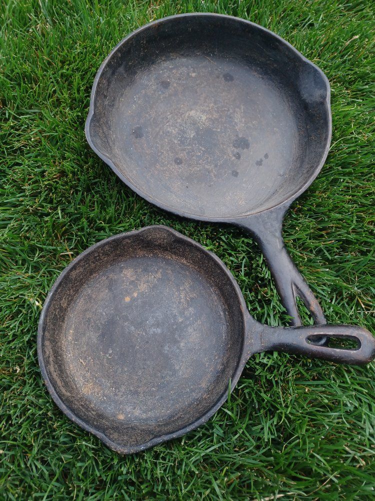 Vintage Cast Iron Skillets Set of 2 Fry Pans