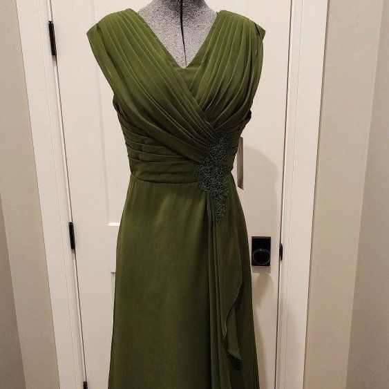 Elegant Green Corset-Back Dress NWT