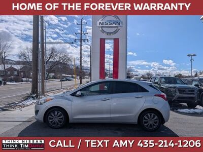 2016 HYUNDAI ELANTRA Base