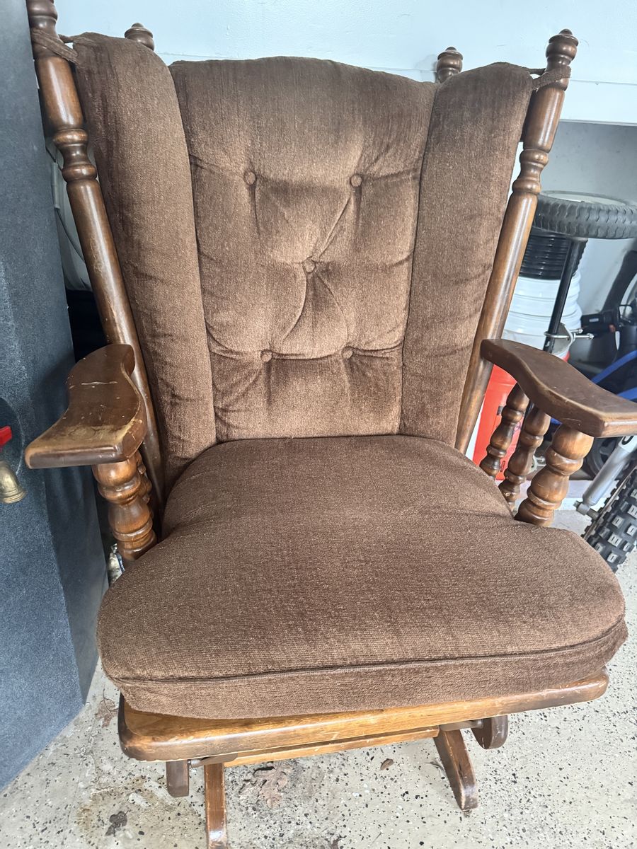 Rocker Glider