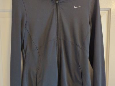 Women's medium Nike fit dry zip up grey jacket